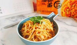 蟹黄拌面爆料怎么做视频,美味家常面食轻松学